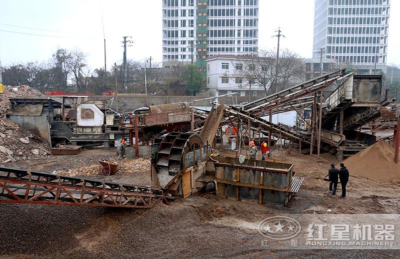 小型建筑垃圾粉碎機(jī)建筑現(xiàn)場(chǎng)圖